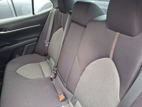 Used 2020 Toyota Camry LE FWD image 10