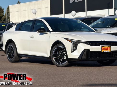 New 2026 Kia K4 GT-Line image 1