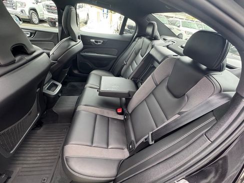 Used 2024 Volvo S60 B5 Plus image 31
