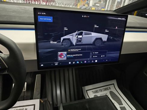 Used 2024 Tesla Cybertruck Cyberbeast AWD/4WD image 23