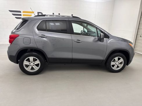 Used 2020 Chevrolet Trax LT AWD/4WD image 6
