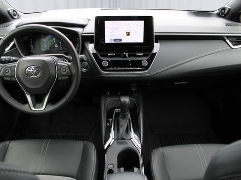 Used 2024 Toyota Corolla XSE image 2