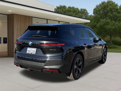 Used 2025 BMW iX xDrive50 w/ Premium Package image 6