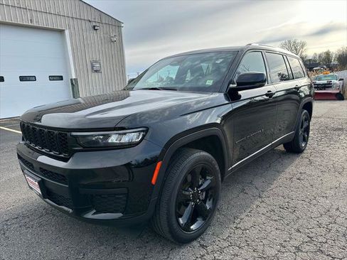 Certified 2023 Jeep Grand Cherokee L Laredo AWD/4WD image 11