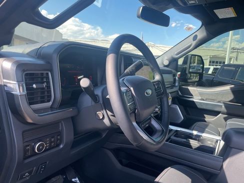 New 2025 Ford F350 Platinum w/ Tremor Off-Road Package image 10