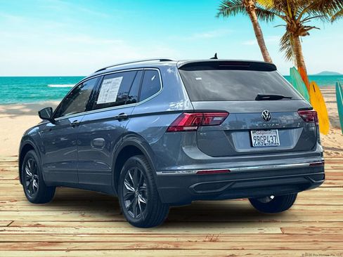 Used 2022 Volkswagen Tiguan SE image 4