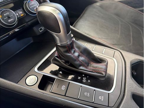 Used 2019 Volkswagen Jetta GLI Autobahn FWD image 25