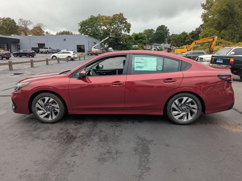 Used 2025 Subaru Legacy Limited image 6