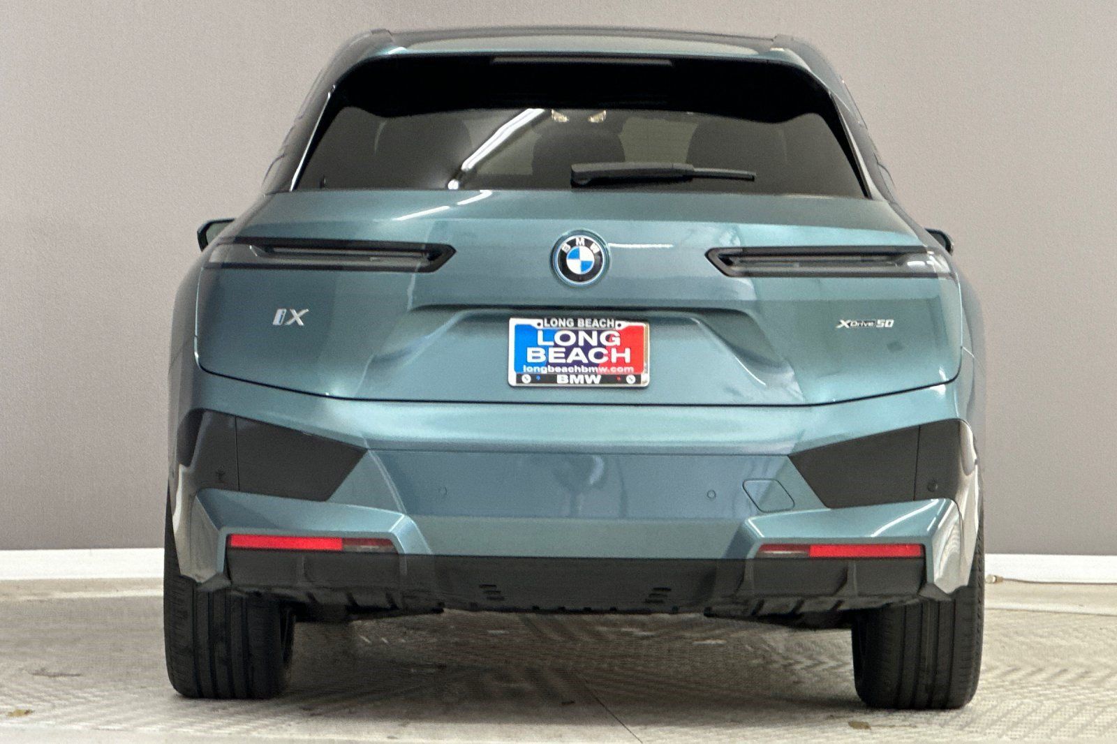 Certified 2024 BMW iX xDrive50 w/ Premium Package AWD/4WD image 9