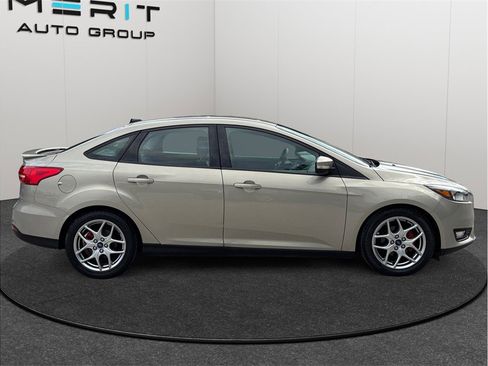 Used 2015 Ford Focus SE w/ Equipment Group 201A image 10