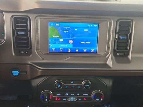 Used 2022 Ford Bronco Outer Banks image 12
