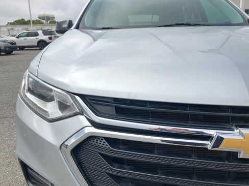 Used 2020 Chevrolet Traverse LS FWD image 28