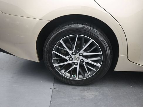 Used 2018 Lexus ES 350 w/ Luxury Package w/Wood Trim FWD image 24