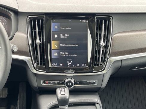 Used 2019 Volvo V90 T5 Cross Country w/ Advanced Package image 16