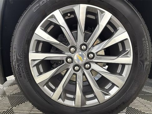 Certified 2023 Chevrolet Traverse Premier image 38