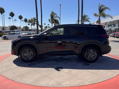 Certified 2025 Nissan Rogue S FWD image 5