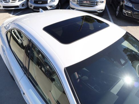 Used 2017 Lexus IS 200t image 30