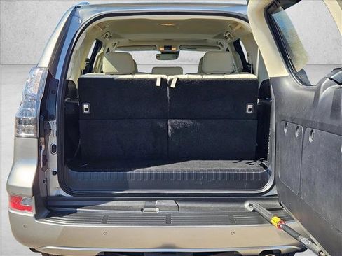 Used 2021 Lexus GX 460 Premium w/ Premium Plus Package image 7