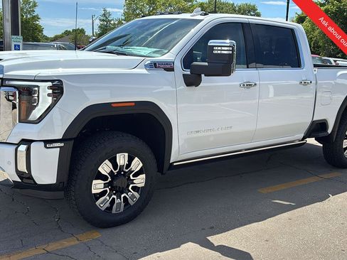 New 2026 GMC Sierra 2500 Denali w/ Denali Reserve Package AWD/4WD image 3