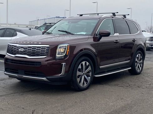 Used 2020 Kia Telluride EX w/ EX Premium Package image 3