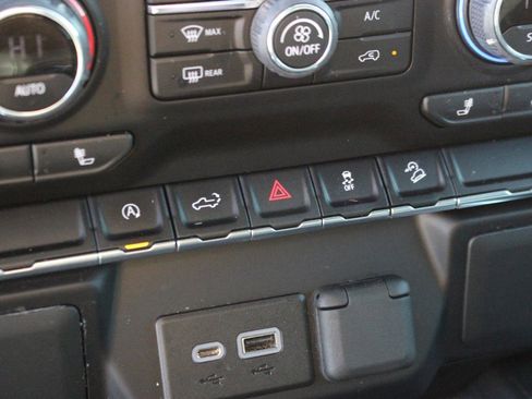 Used 2022 Chevrolet Silverado 1500 LT Trail Boss image 30