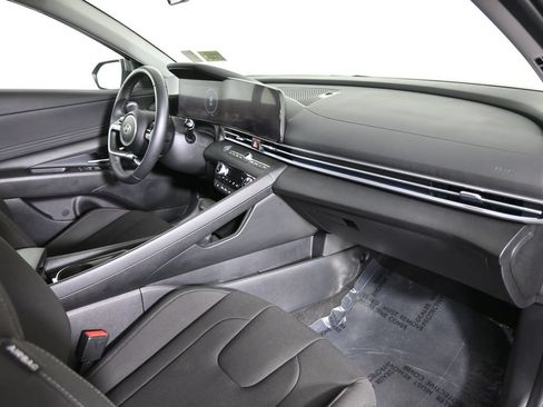 Used 2024 Hyundai Elantra SEL w/ Convenience Package FWD image 14