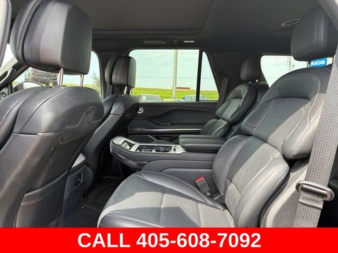Used 2025 Lincoln Navigator Reserve w/ Jet Appearance Package AWD/4WD image 12
