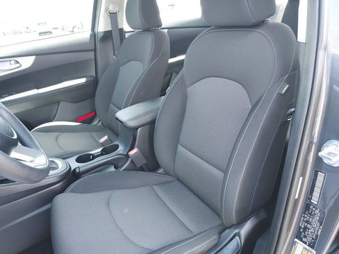 Used 2024 Kia Forte LX FWD image 17