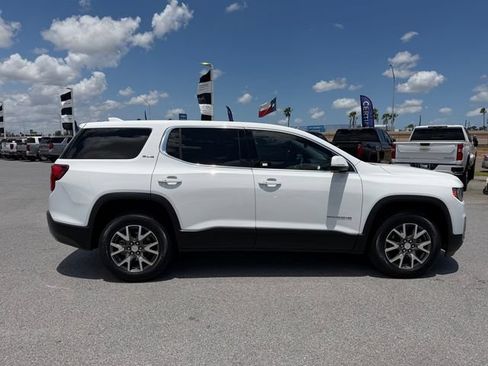Used 2023 GMC Acadia SLE FWD image 4