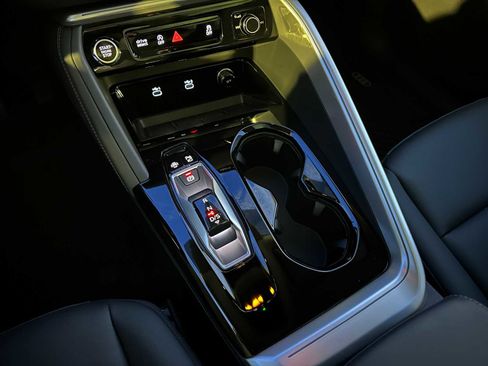 New 2025 Audi Q5 Premium Plus image 33