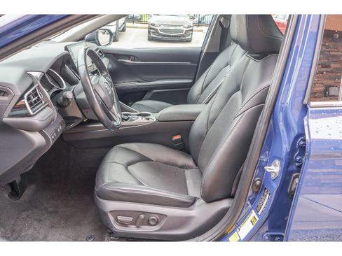 Used 2023 Toyota Camry XLE image 10