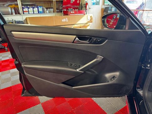 Used 2021 Volkswagen Passat 2.0T S image 13