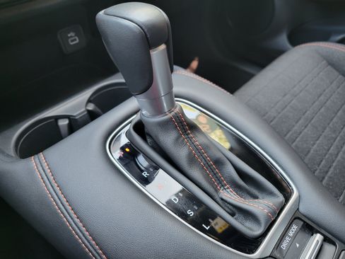 Used 2025 Honda HR-V Sport image 19