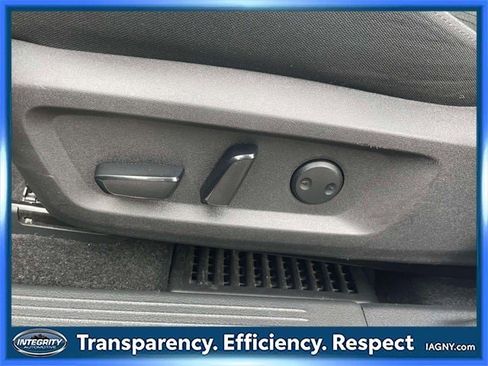 Certified 2023 Nissan Rogue SV image 18