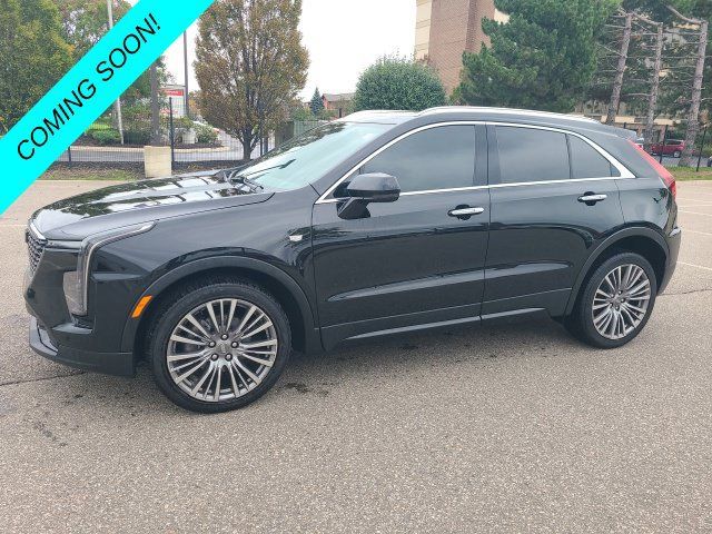 Used 2024 Cadillac XT4 Premium Luxury AWD/4WD image 3