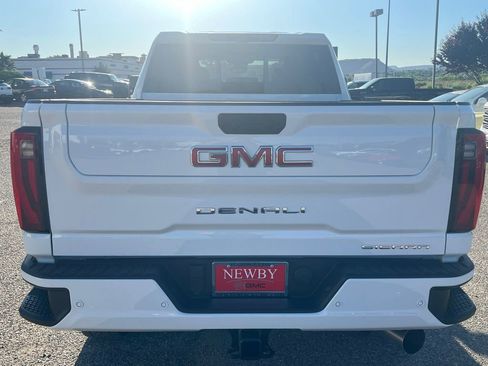 New 2025 GMC Sierra 2500 Denali w/ Denali Reserve Package image 4