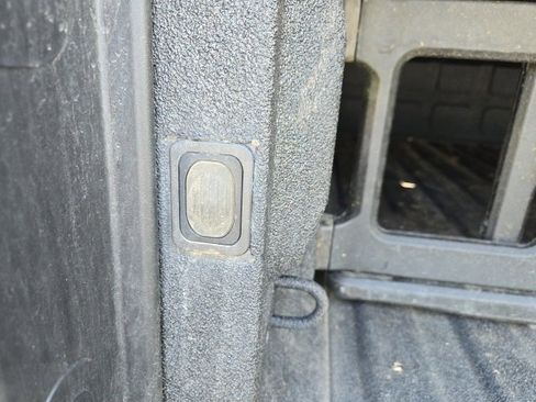 Used 2024 RAM 2500 Limited image 12