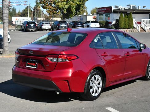 Used 2024 Toyota Corolla LE image 8