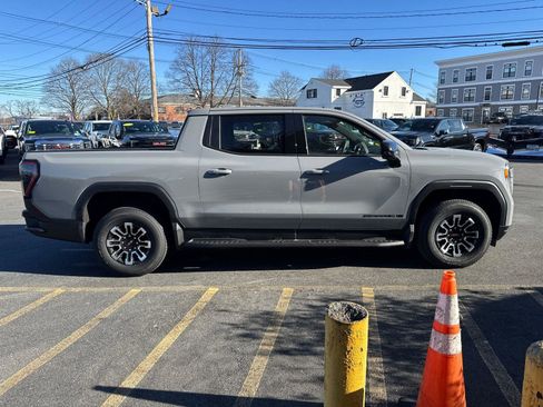 New 2026 GMC Sierra EV Elevation image 7