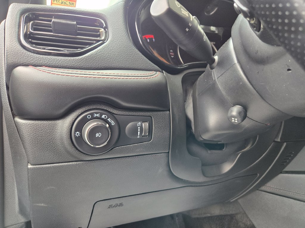 Used 2022 Dodge Durango R/T AWD/4WD image 16