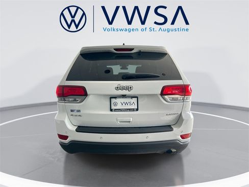 Used 2021 Jeep Grand Cherokee Laredo image 8