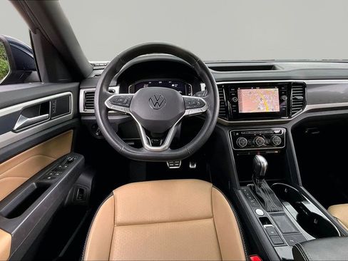 Used 2021 Volkswagen Atlas Cross Sport SEL R-Line FWD image 8