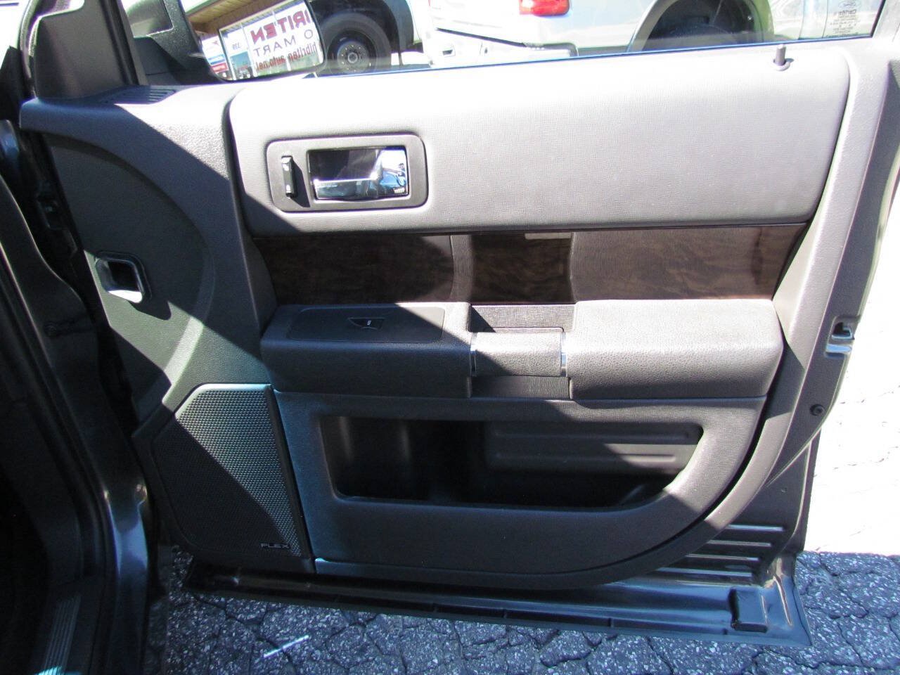 Used 2016 Ford Flex Limited FWD image 20