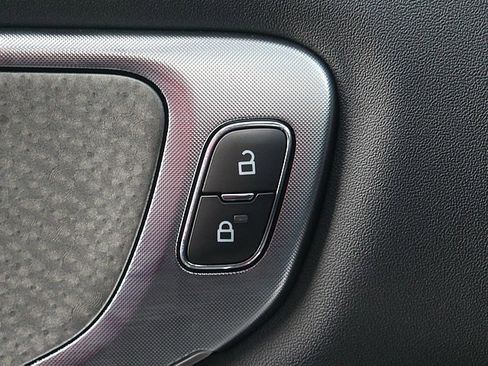 Used 2025 Ford Expedition Tremor image 26