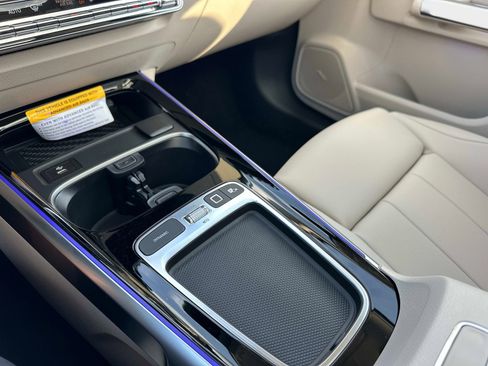 New 2026 Mercedes-Benz GLB 250 250 4MATIC SUV image 29