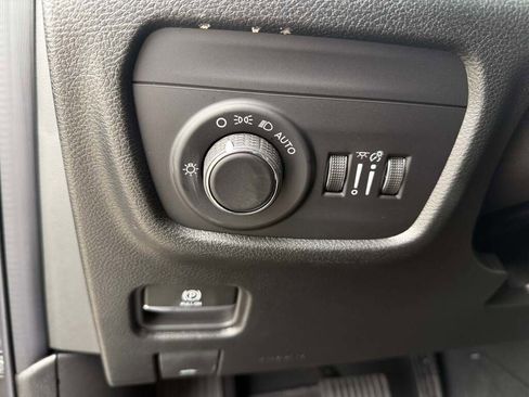 New 2026 Jeep Grand Cherokee Altitude image 29