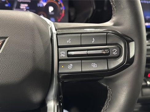 Used 2026 Chevrolet Colorado LT w/ LT Convenience Package image 13