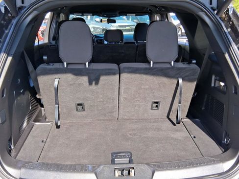 Used 2020 Ford Explorer XLT w/ Class III Trailer Tow Package AWD/4WD image 17