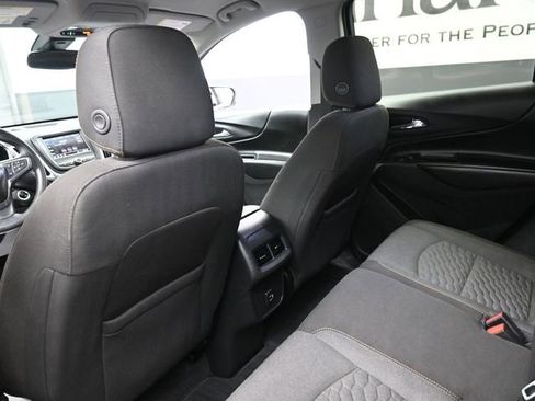 Used 2020 Chevrolet Equinox LT image 23
