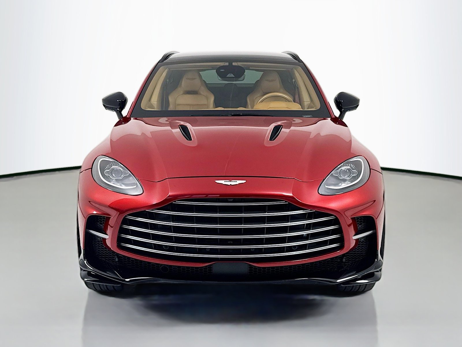 Used 2024 Aston Martin DBX 707 AWD/4WD image 2